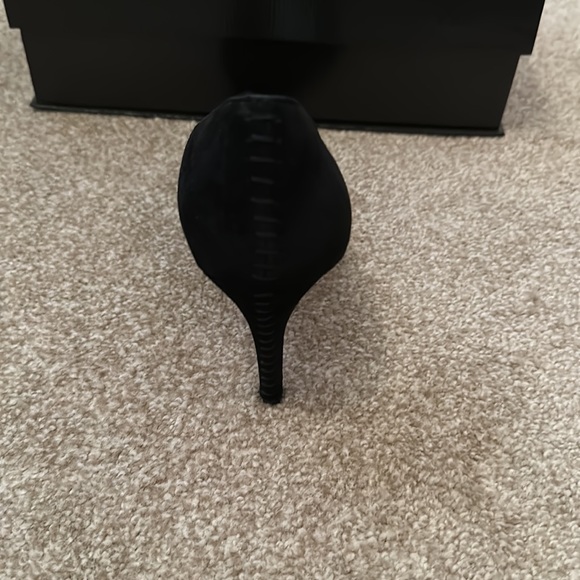 NWT Alice + Oliva sude heels - Picture 3 of 7